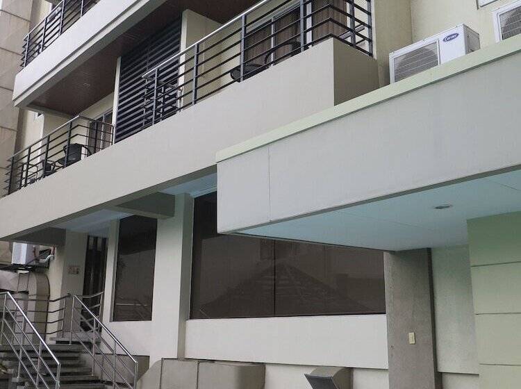 هتل Circle Inn  Iloilo City Center