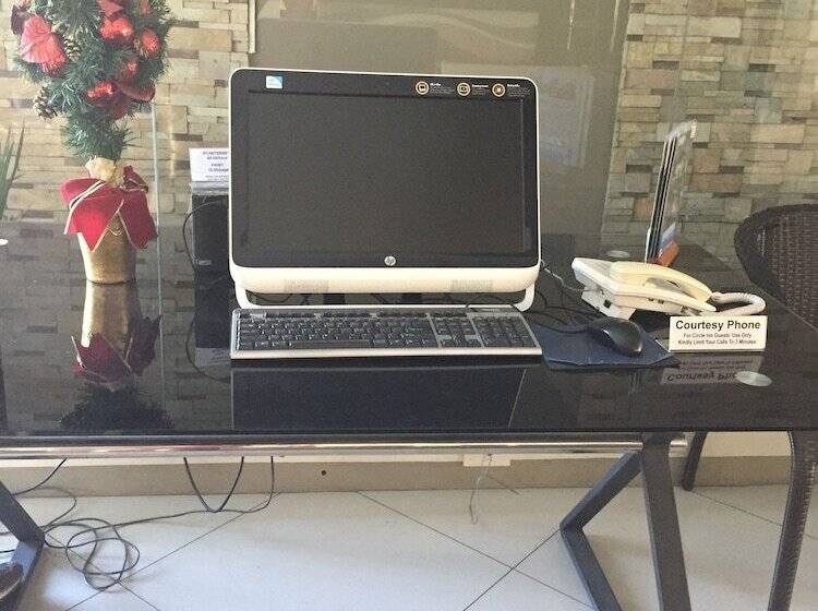 هتل Circle Inn  Iloilo City Center