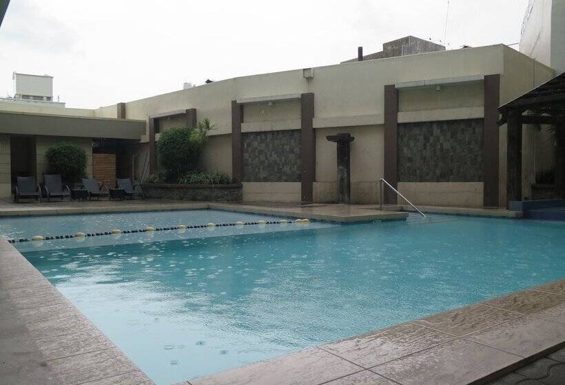 هتل Circle Inn  Iloilo City Center