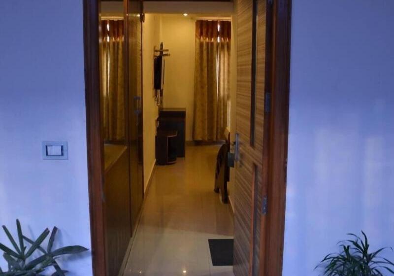 فندق Citi Heights