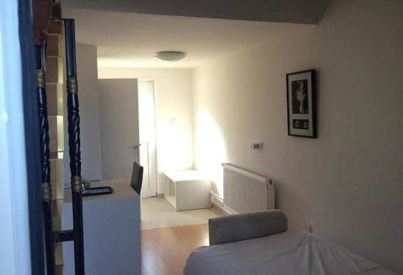 בית מלון כפרי Club Alda