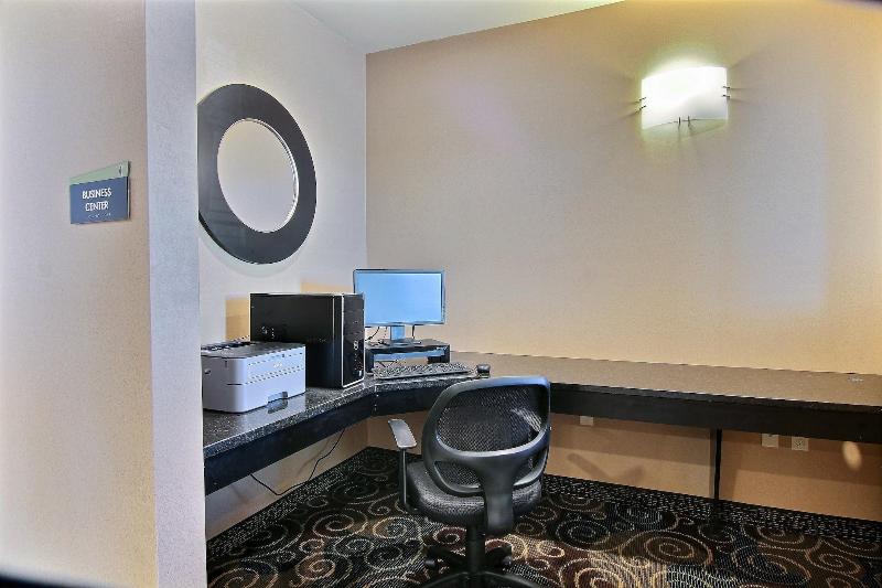 Cobblestone Hotel & Suites   Beulah