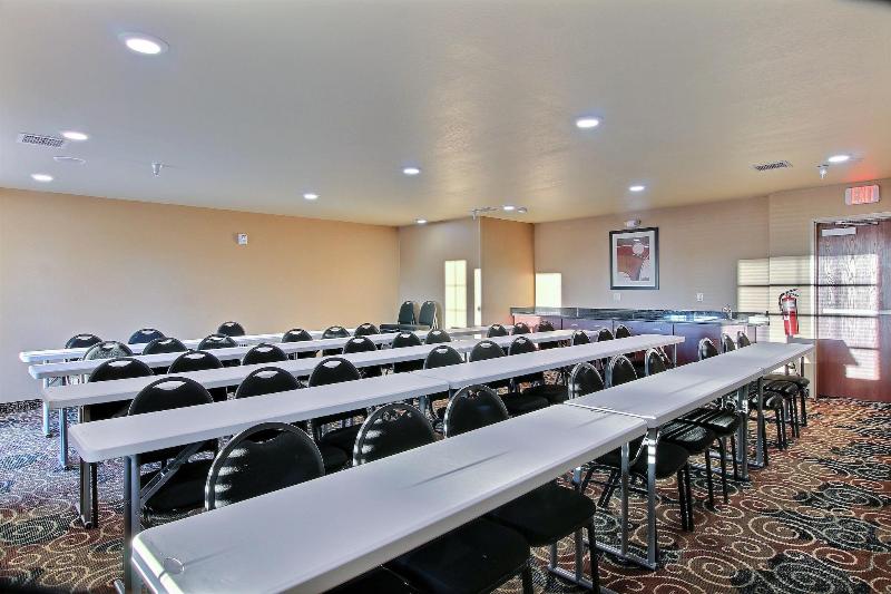 Cobblestone Hotel & Suites   Beulah