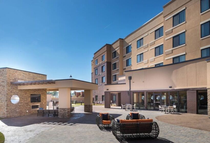 فندق Courtyard By Marriott Jacksonville