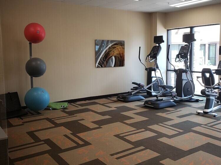 فندق Courtyard By Marriott Jacksonville