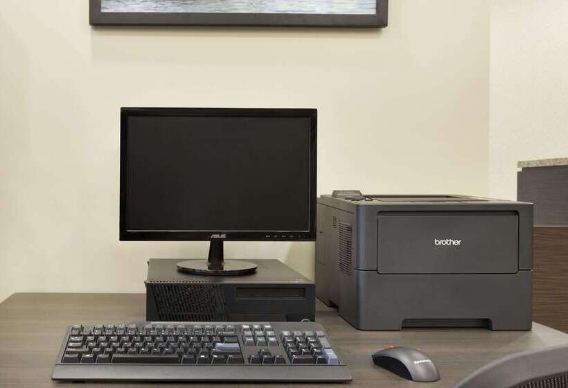 فندق Days Inn & Suites By Wyndham Lindsay