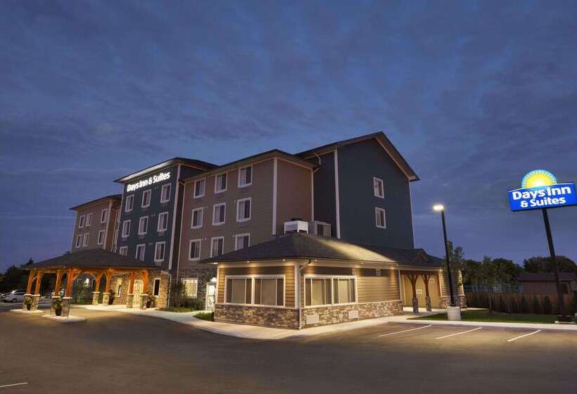 فندق Days Inn & Suites By Wyndham Lindsay