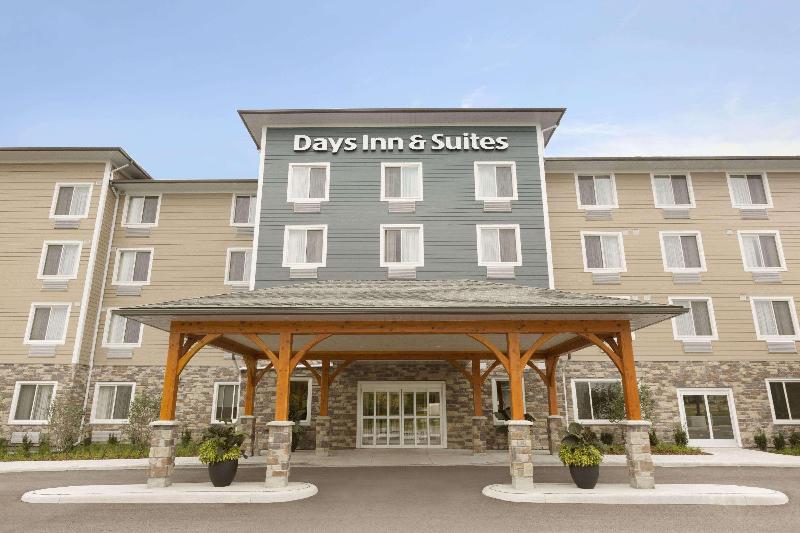 فندق Days Inn & Suites By Wyndham Lindsay
