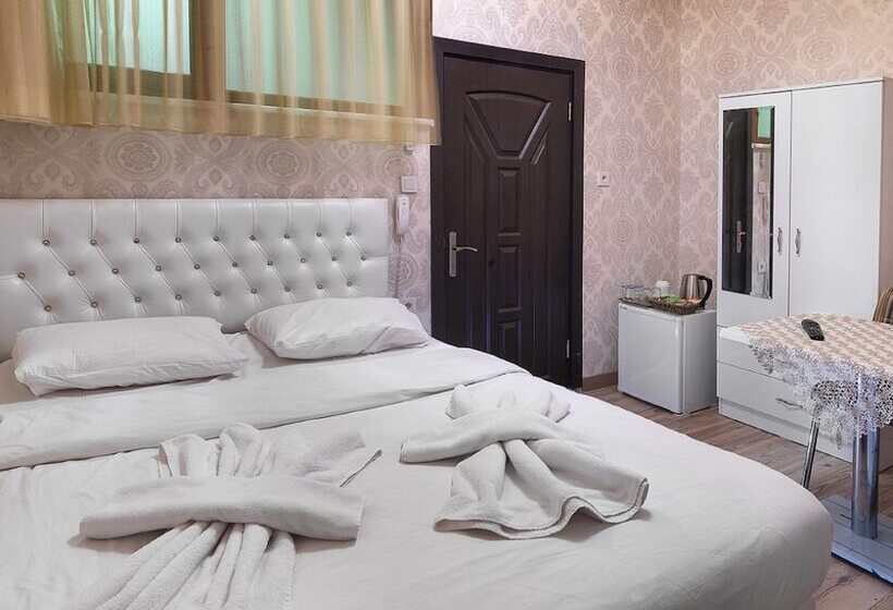 هتل Di̇yar Budget