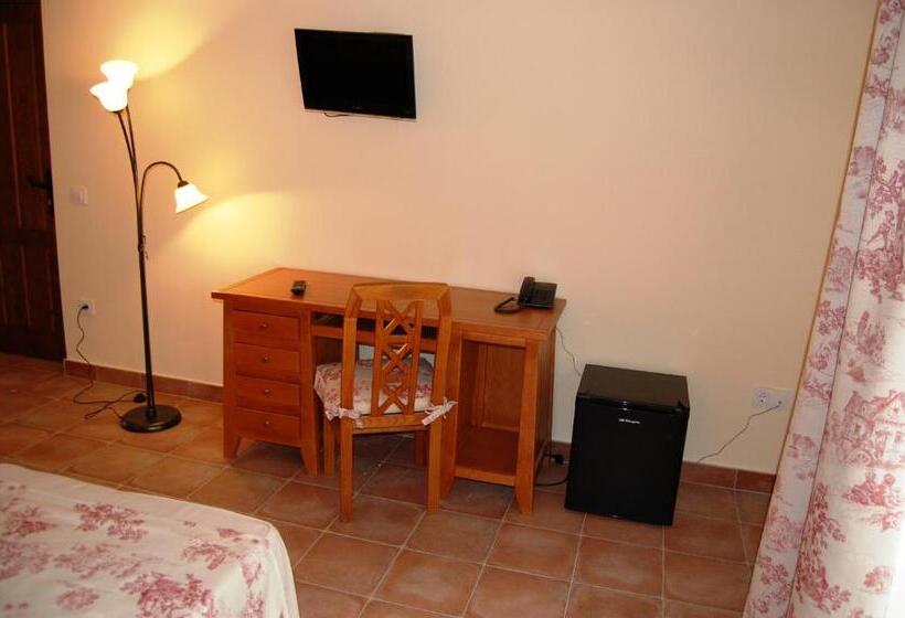 هتل El Cortijo De Daimiel