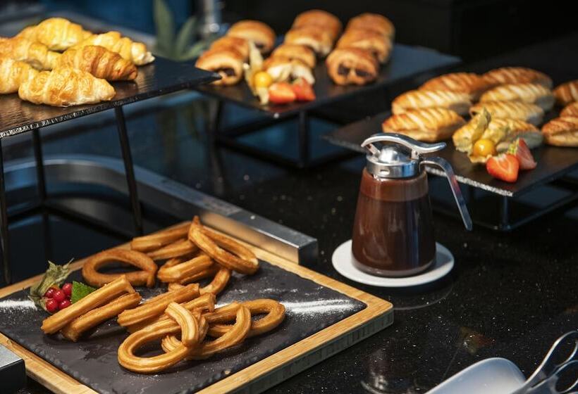 בית מלון כפרי Eurostars Danube Budapest