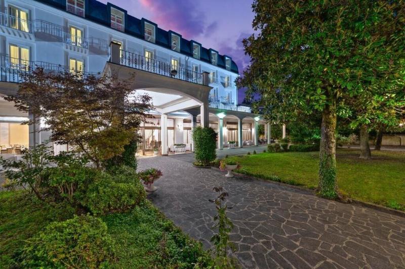 בית מלון כפרי Premiere Abano