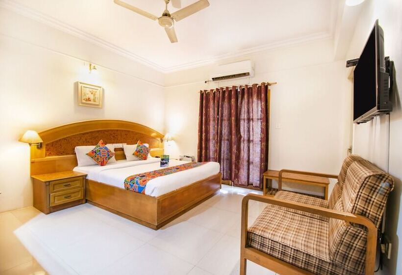 Fabhotel Metro Manor Central Station