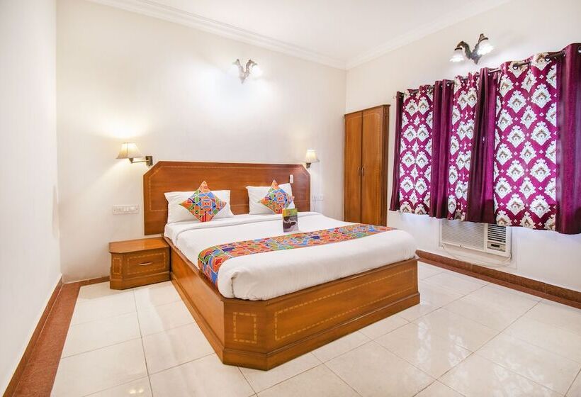 Fabhotel Metro Manor Central Station