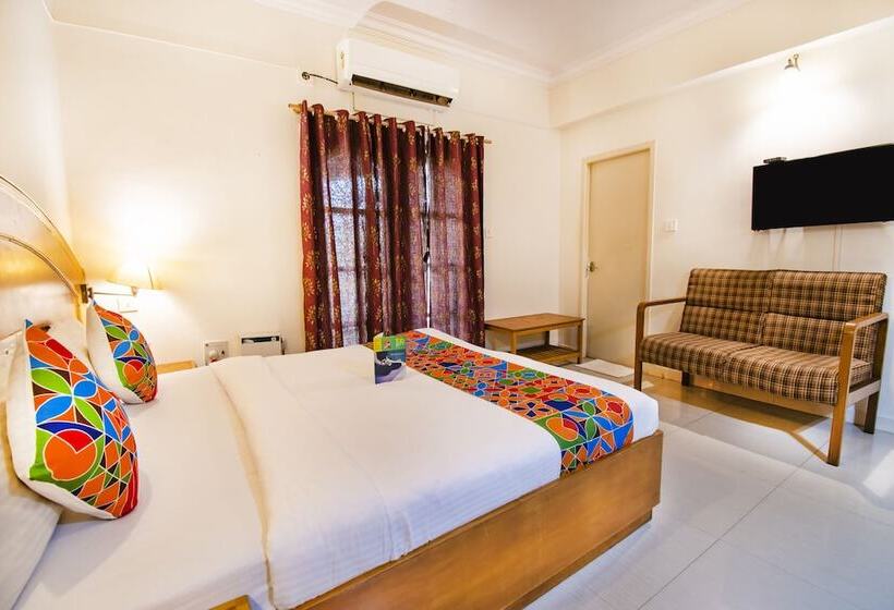 Fabhotel Metro Manor Central Station