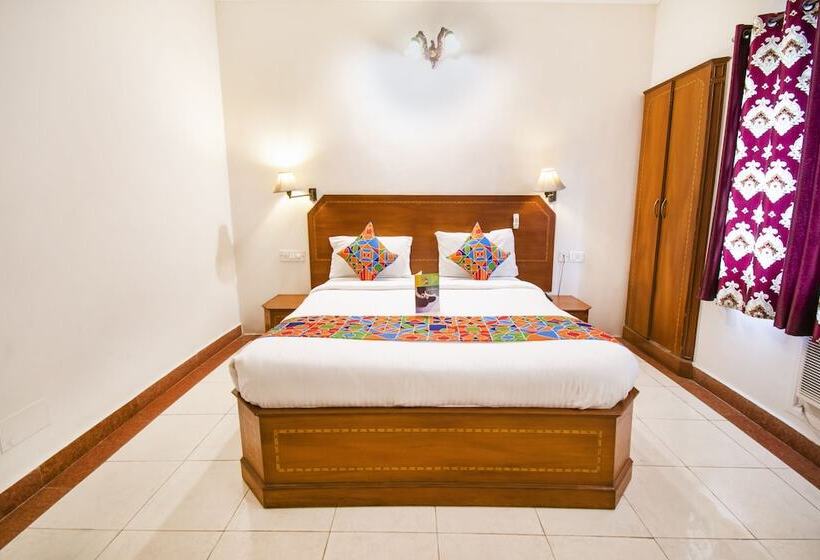 Fabhotel Metro Manor Central Station