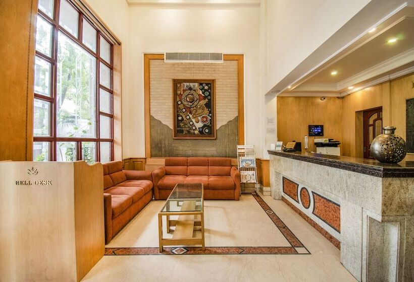 Fabhotel Metro Manor Central Station