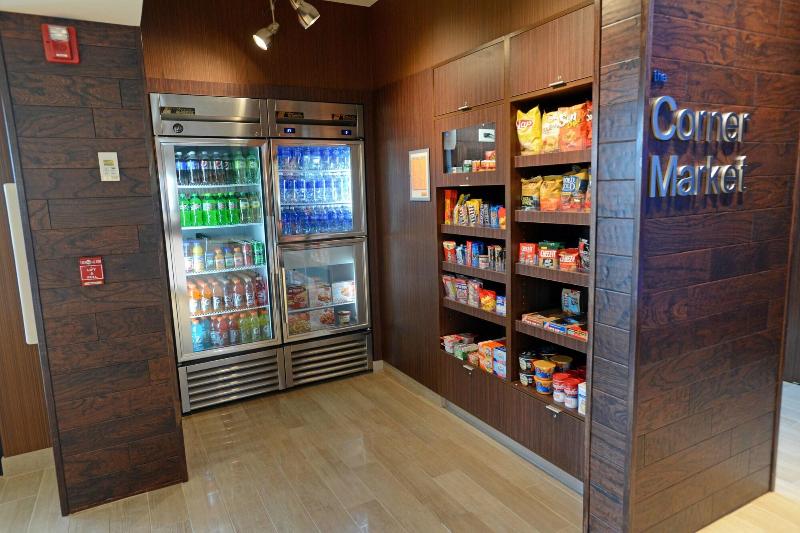 Отель Fairfield Inn & Suites By Marriott Bowling Green