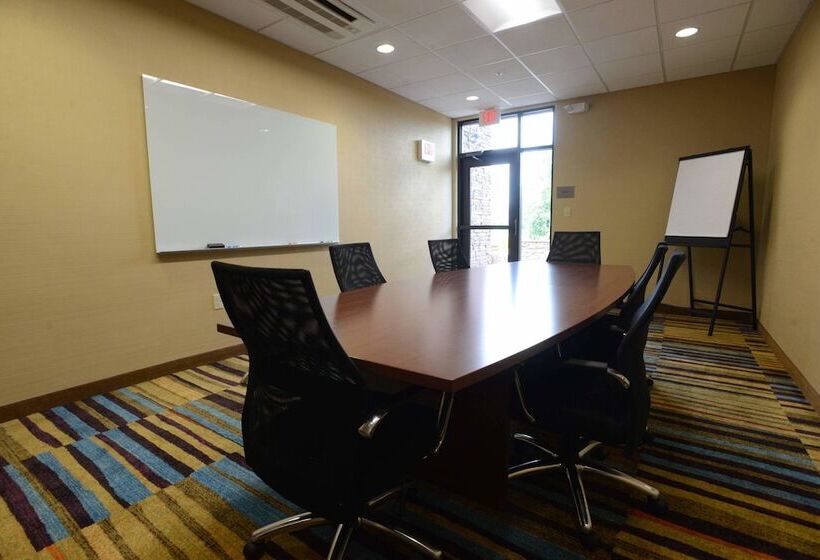 Отель Fairfield Inn & Suites By Marriott Bowling Green