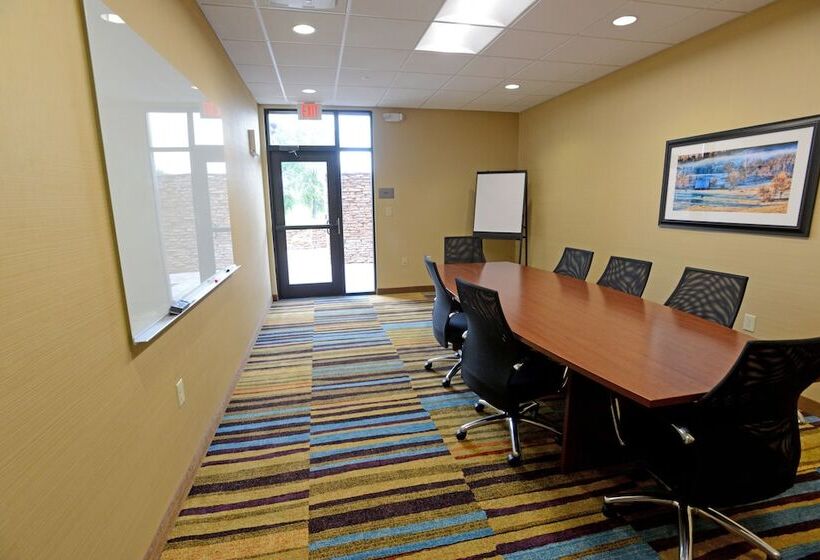 Отель Fairfield Inn & Suites By Marriott Bowling Green