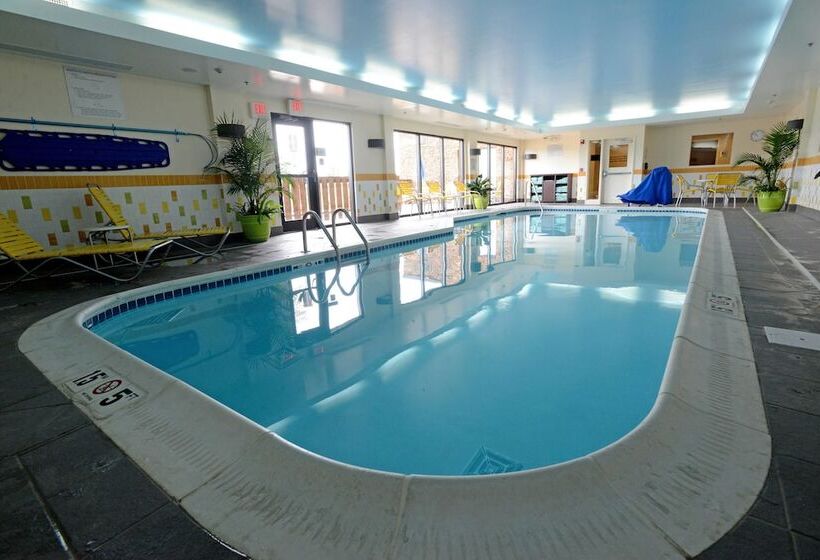 Отель Fairfield Inn & Suites By Marriott Bowling Green