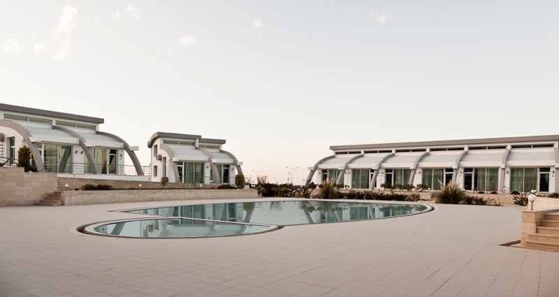 Отель Fairmont Holiday Village