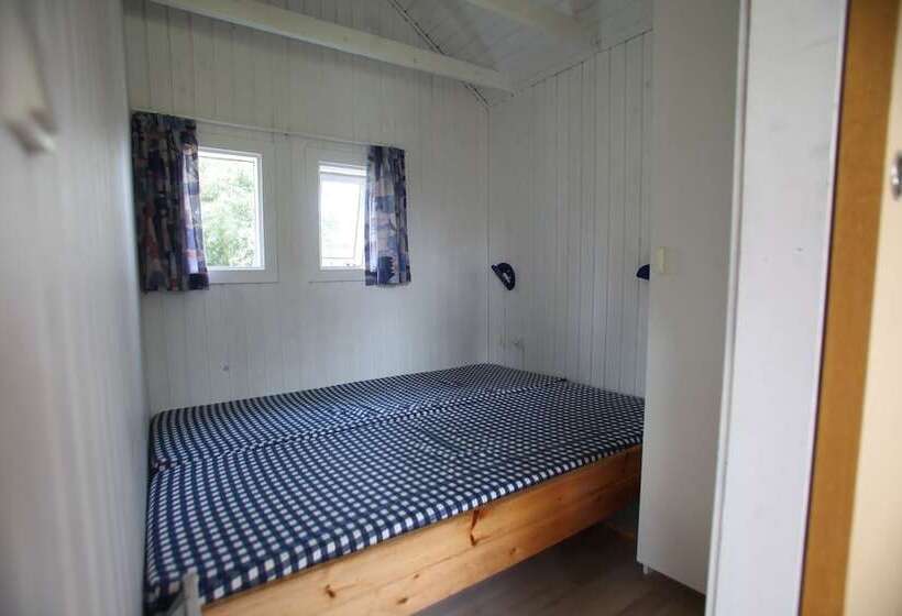 בית מלון כפרי First Camp Ajstrup Strand