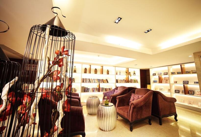 هتل Poltton International Apartment