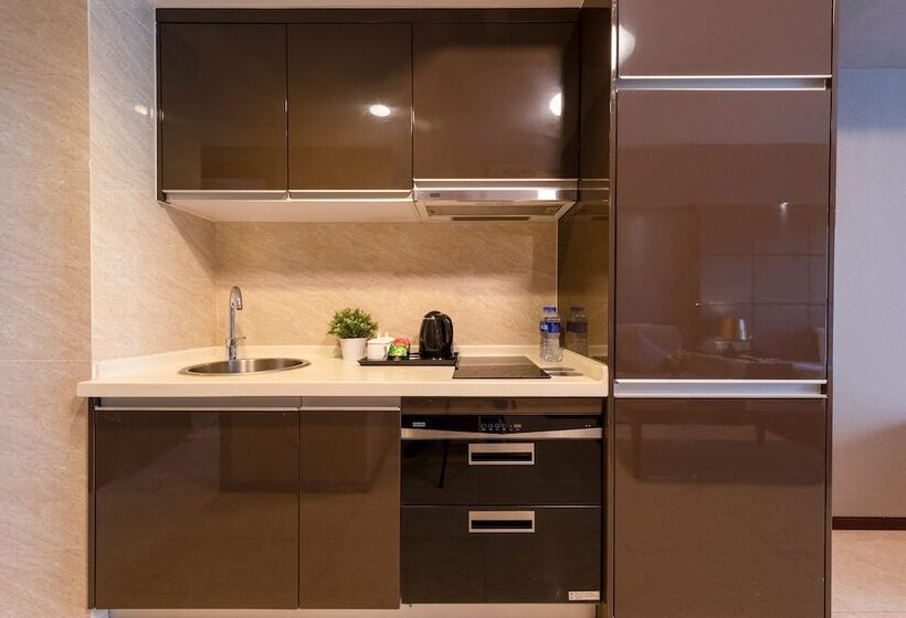 هتل Poltton International Apartment