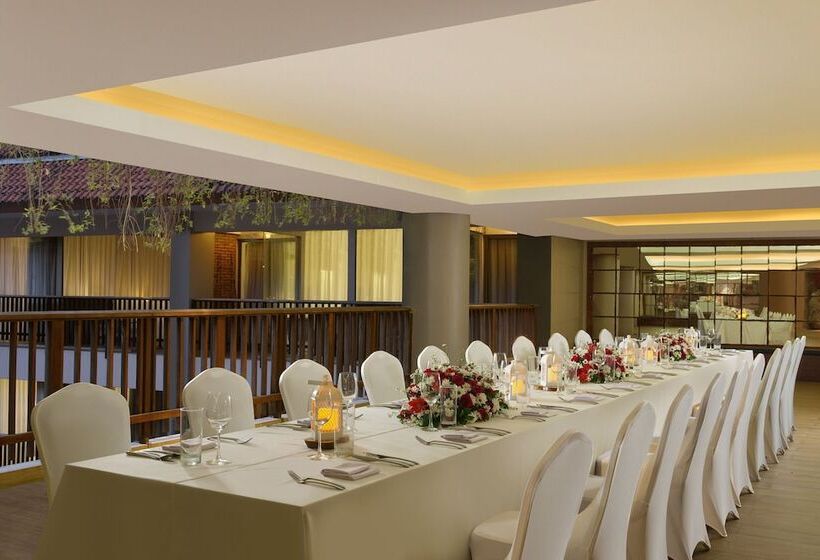 בית מלון כפרי Four Points By Sheraton Bali, Kuta