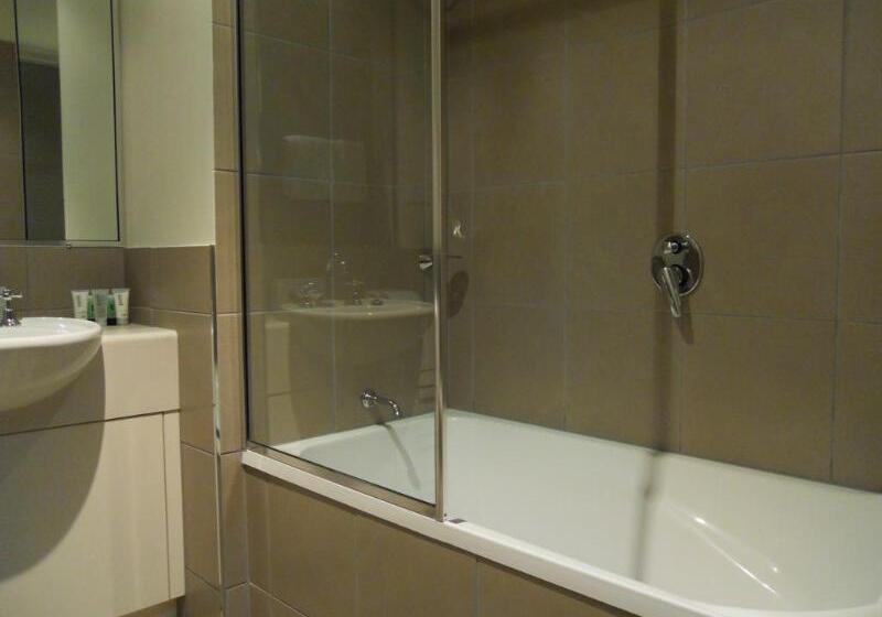 Gladstone Downtown Central Apartment Hotel Official