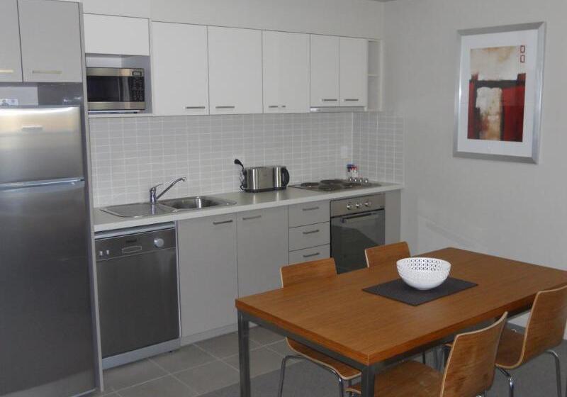 Gladstone Downtown Central Apartment Hotel Official