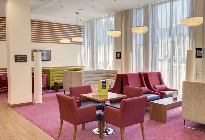 בית מלון כפרי Hampton By Hilton Ufa