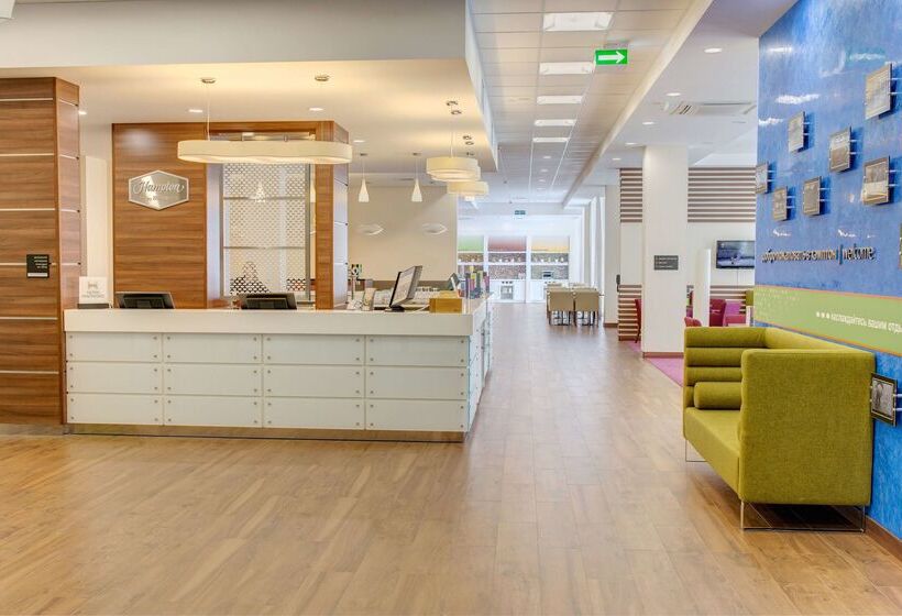 בית מלון כפרי Hampton By Hilton Ufa