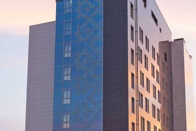 בית מלון כפרי Hampton By Hilton Ufa