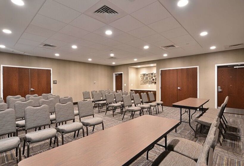 فندق Hampton Inn & Suites Chippewa Falls