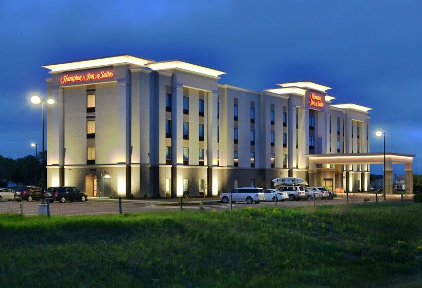 فندق Hampton Inn & Suites Chippewa Falls