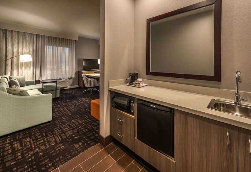 호텔 Hampton Inn & Suites Reno West