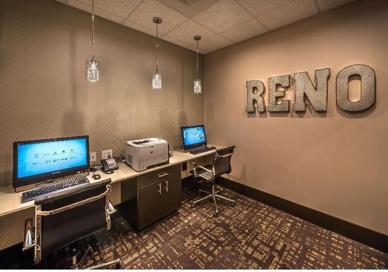 호텔 Hampton Inn & Suites Reno West