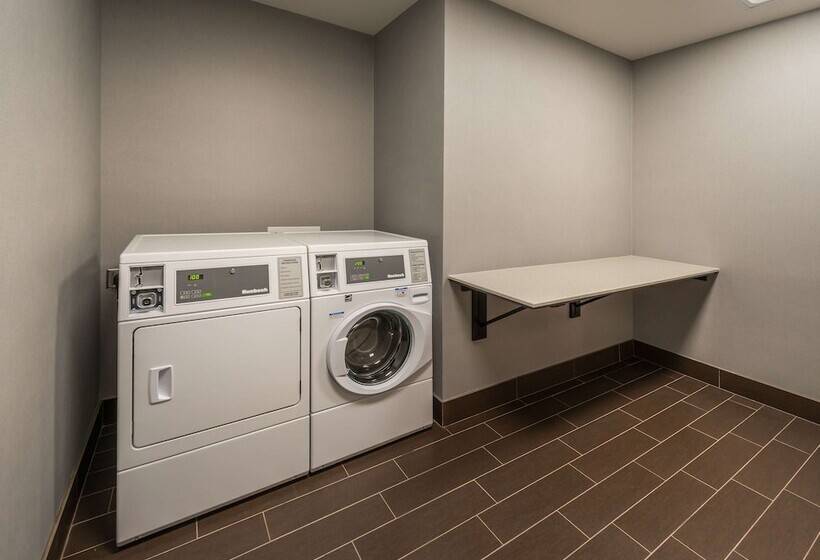 호텔 Hampton Inn & Suites Reno West