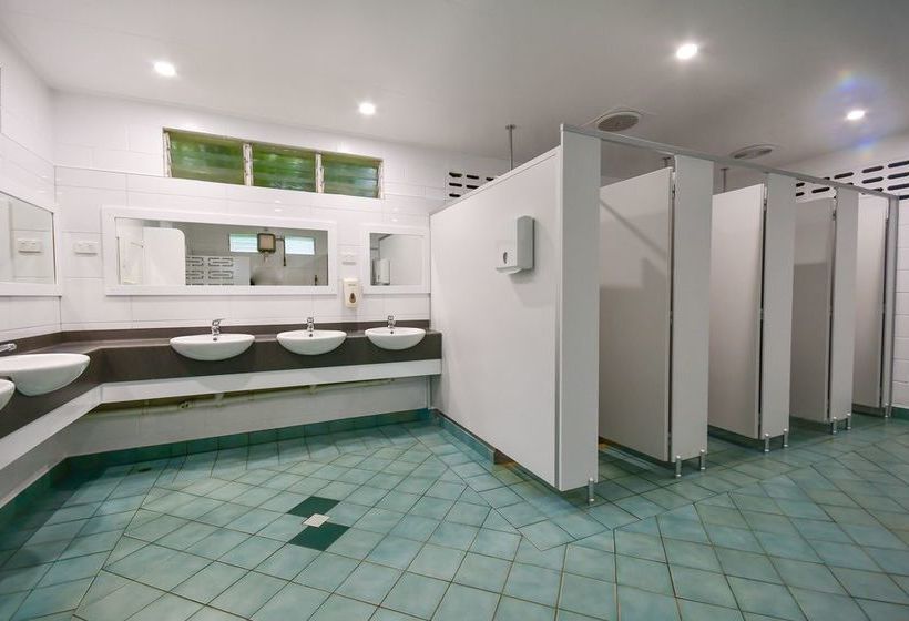 בית מלון כפרי Mission Beach Hideaway Holiday Village