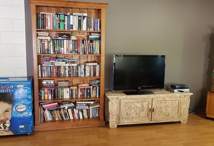 בית מלון כפרי Mission Beach Hideaway Holiday Village