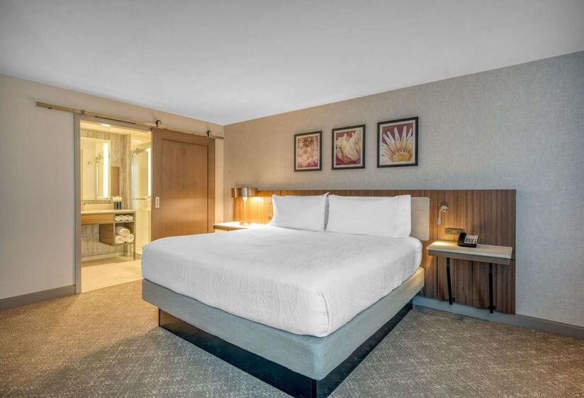 Отель Hilton Garden Inn Boston Logan Airport