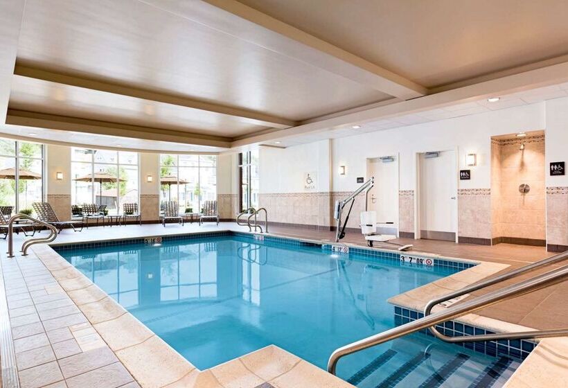 Отель Hilton Garden Inn Boston Logan Airport