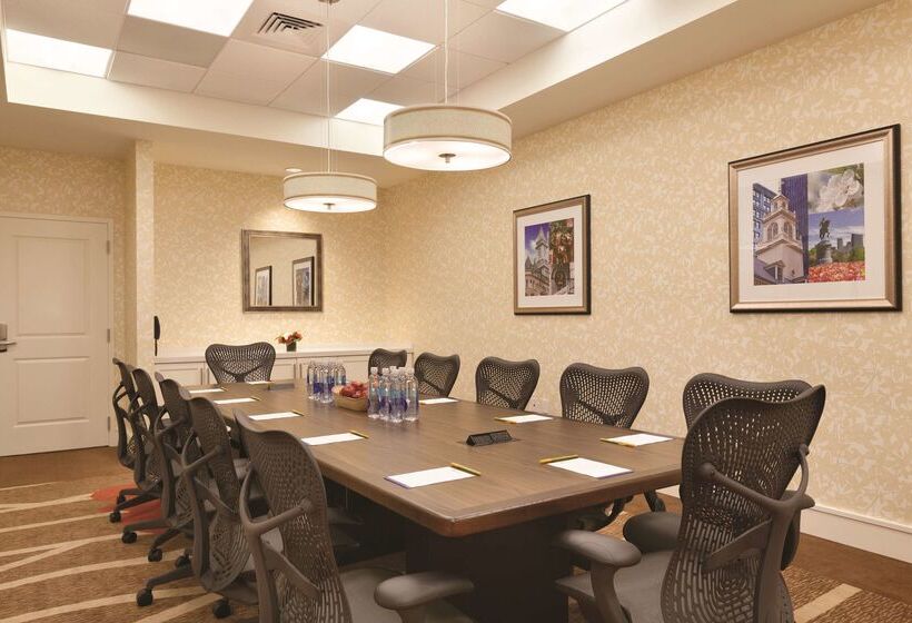 Отель Hilton Garden Inn Boston Logan Airport