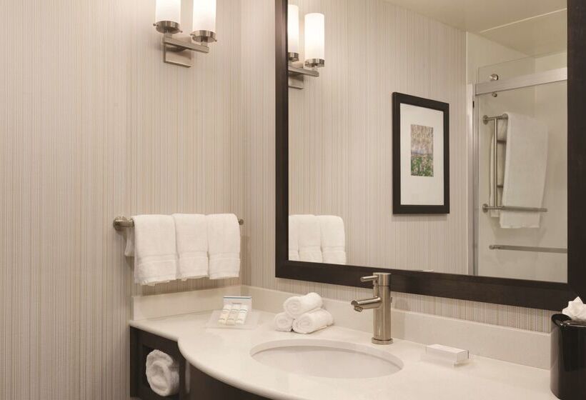 Отель Hilton Garden Inn Boston Logan Airport