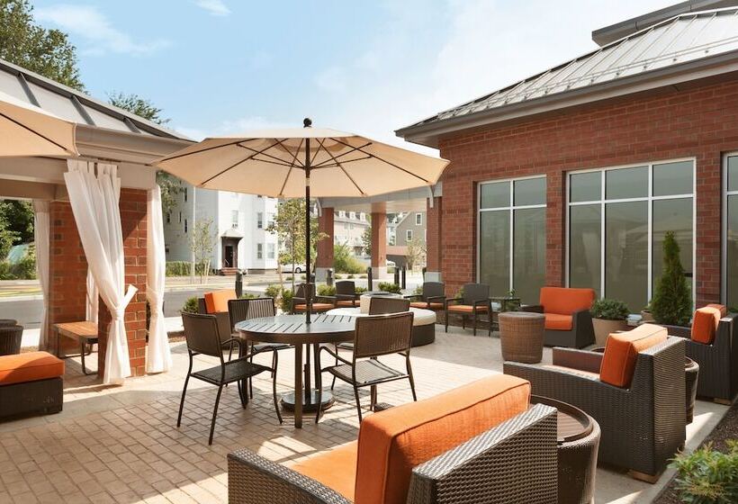 Отель Hilton Garden Inn Boston Logan Airport