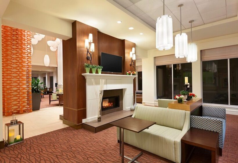Отель Hilton Garden Inn Boston Logan Airport