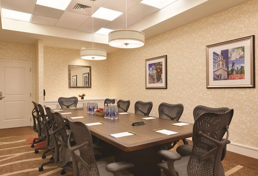 Отель Hilton Garden Inn Boston Logan Airport