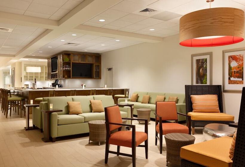 Отель Hilton Garden Inn Boston Logan Airport